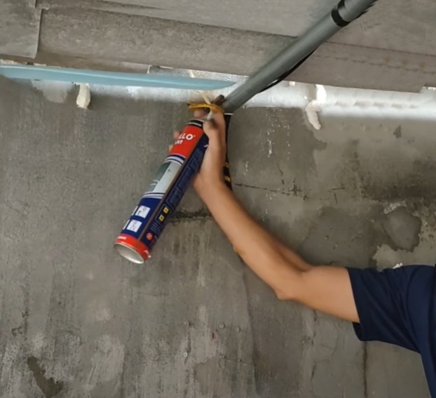 Thời gian đông kết, cắt gọt và hoàn thiện bề mặt sau khi bơm keo